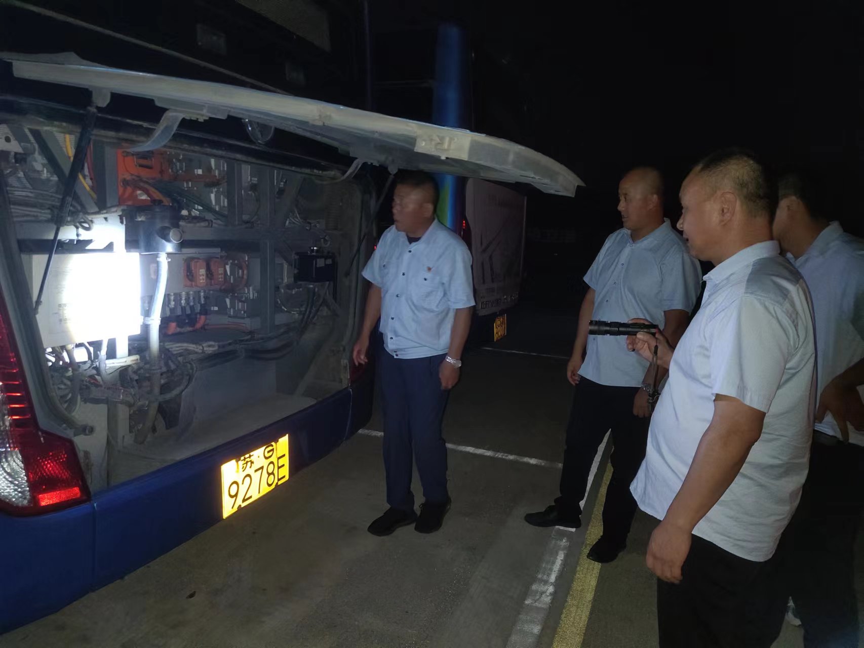 經(jīng)營發(fā)展事業(yè)部開展徐圩駐站夜查工作