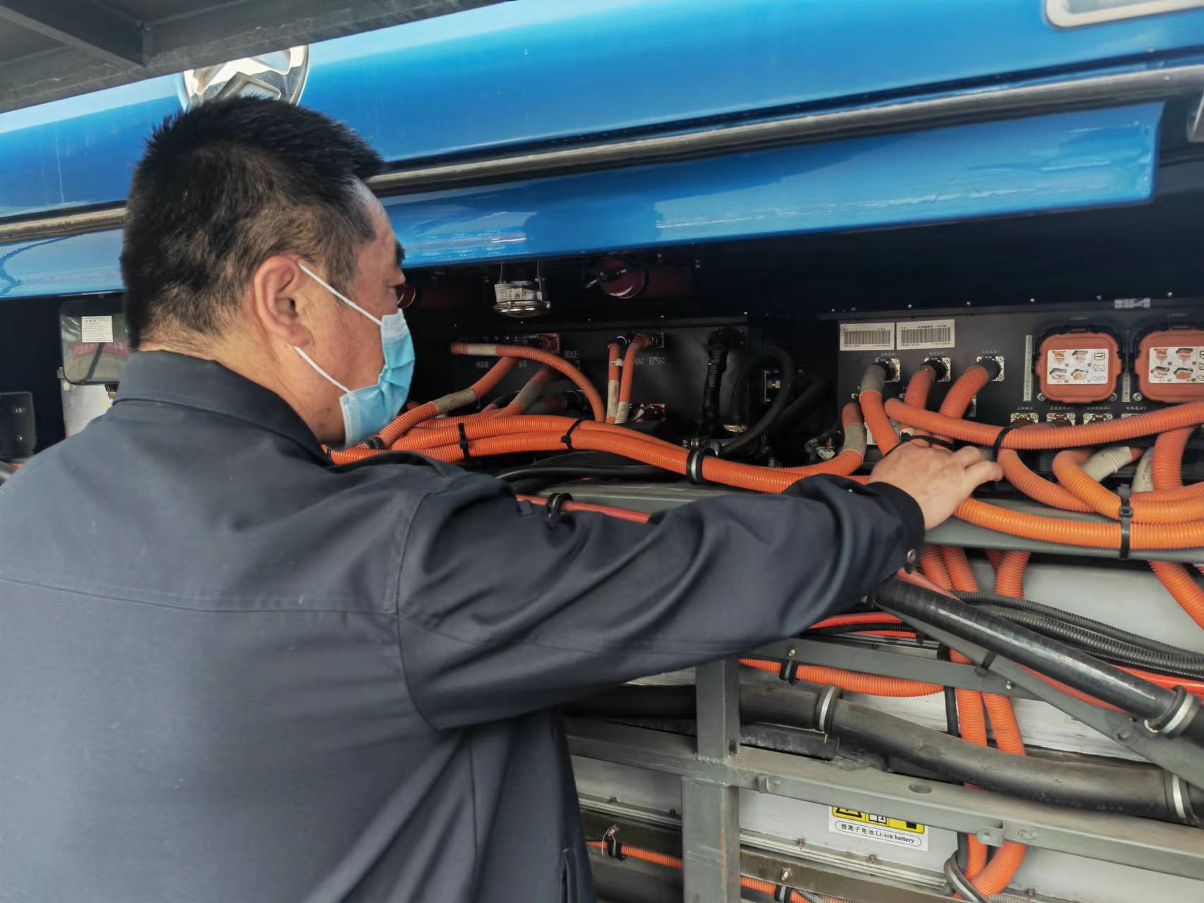 公交集團(tuán)公交事業(yè)一部開展車輛安全專項檢查