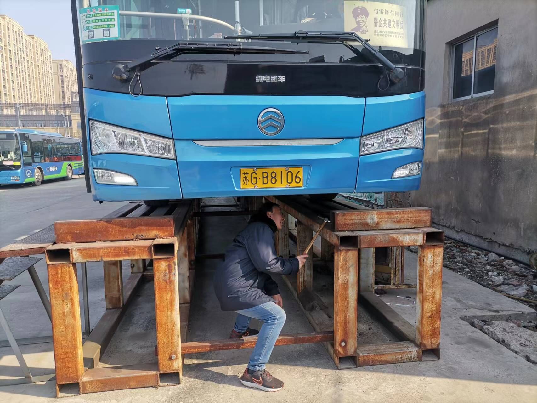 公交集團(tuán)公交事業(yè)一部開展安全隱患專項(xiàng)整治活動