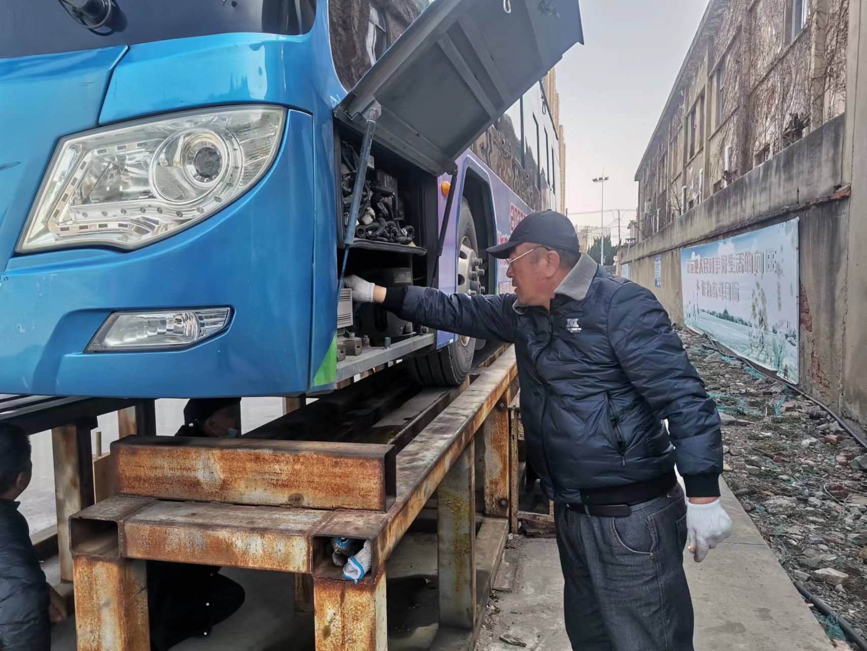 公交集團(tuán)公交事業(yè)一部開(kāi)展車輛例保檢查工作