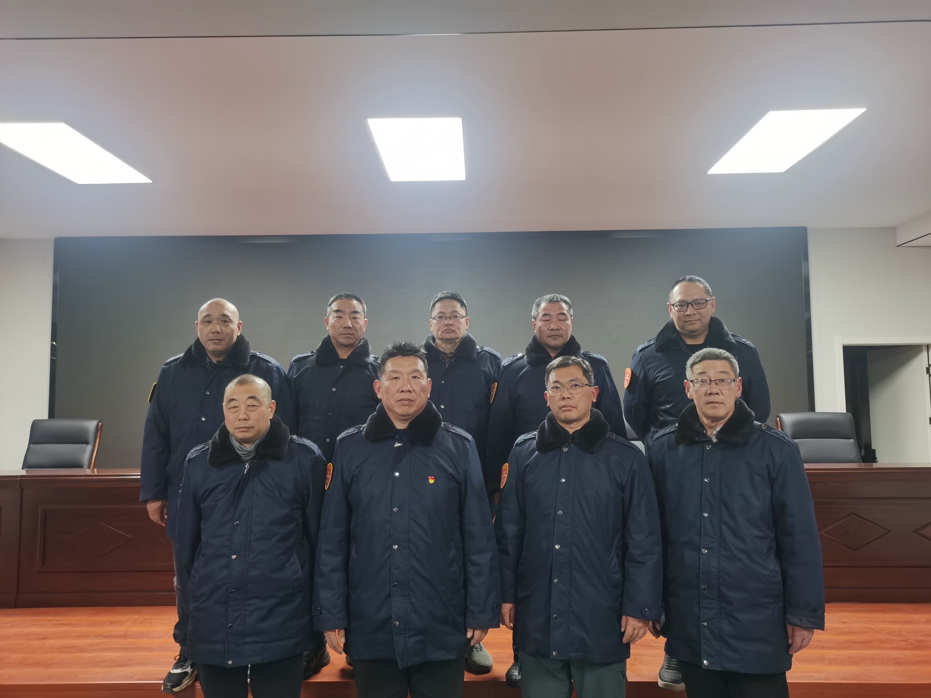 十米車廂映初心文明暖流潤港城——記公交20路的傳承與堅守