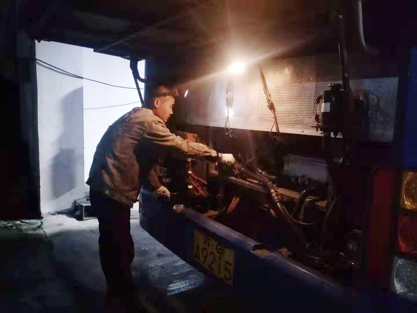 把安全責(zé)任扛在肩上——公交集團汽車修理工李揚