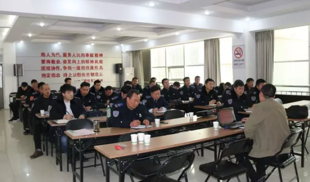 公交集團(tuán)開展保險(xiǎn)理賠知識培訓(xùn)