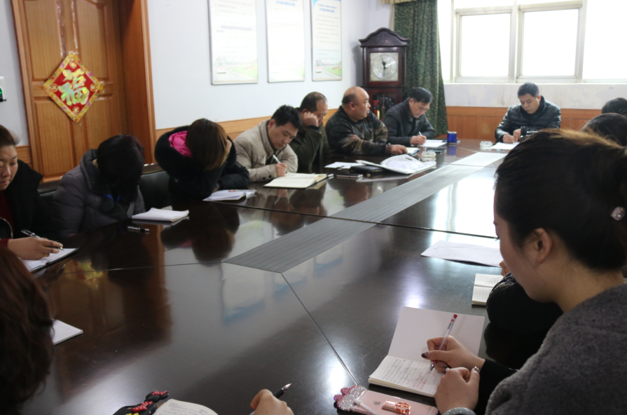 公交新浦公司信息中心與車隊(duì)互促進(jìn)、同進(jìn)步