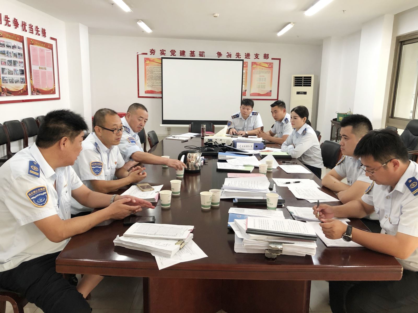 公交集團開展落實安全生產(chǎn)責任專項檢查