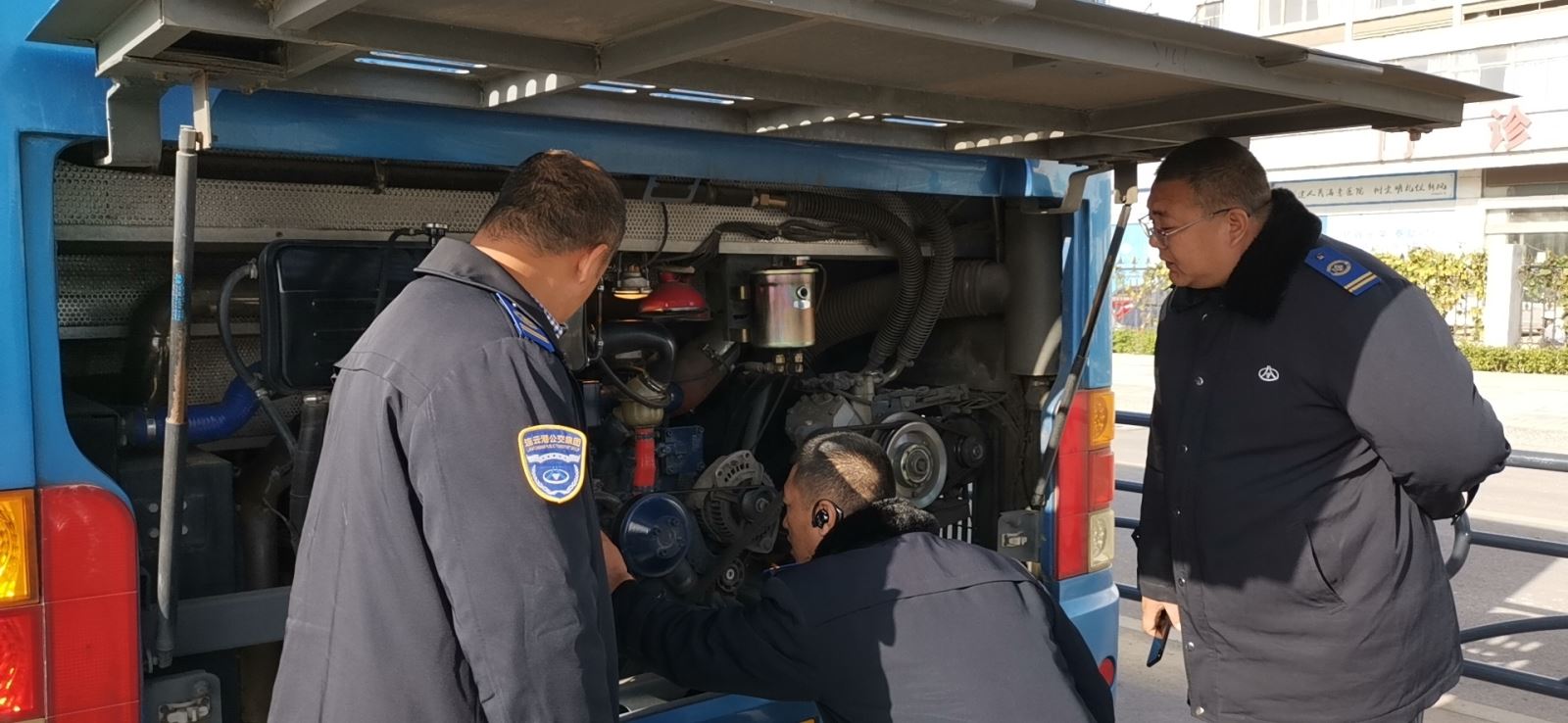 公交集團(tuán)公交事業(yè)一部開展車輛創(chuàng)文綜合大檢查