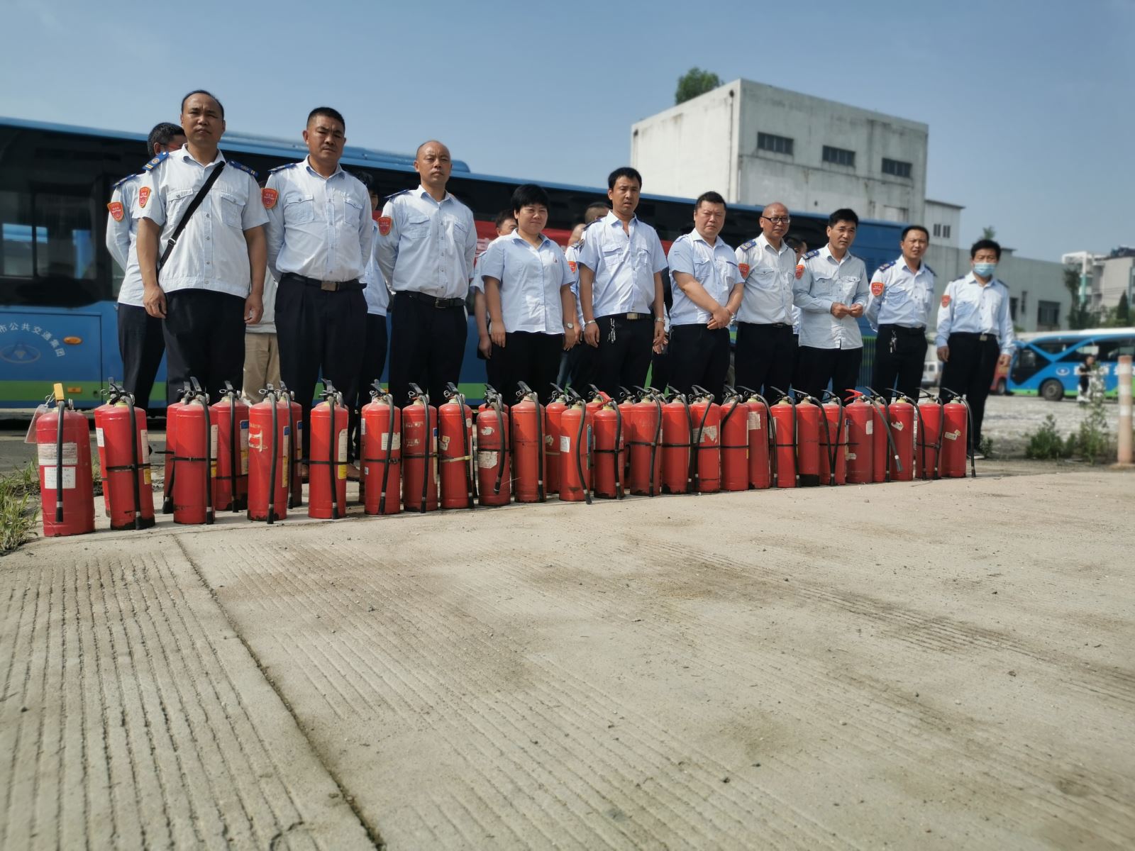 公交集團公交事業(yè)一部開展應(yīng)急演練 確保安全生產(chǎn)