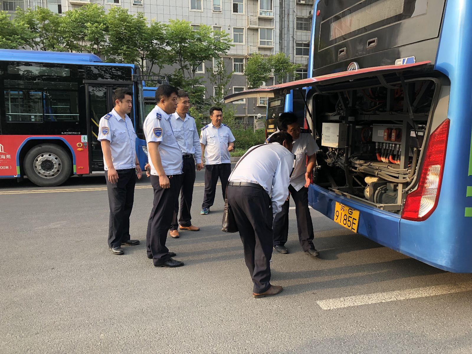 公交集團(tuán)權(quán)屬單位開展“安全生產(chǎn)月”安全專項(xiàng)檢查