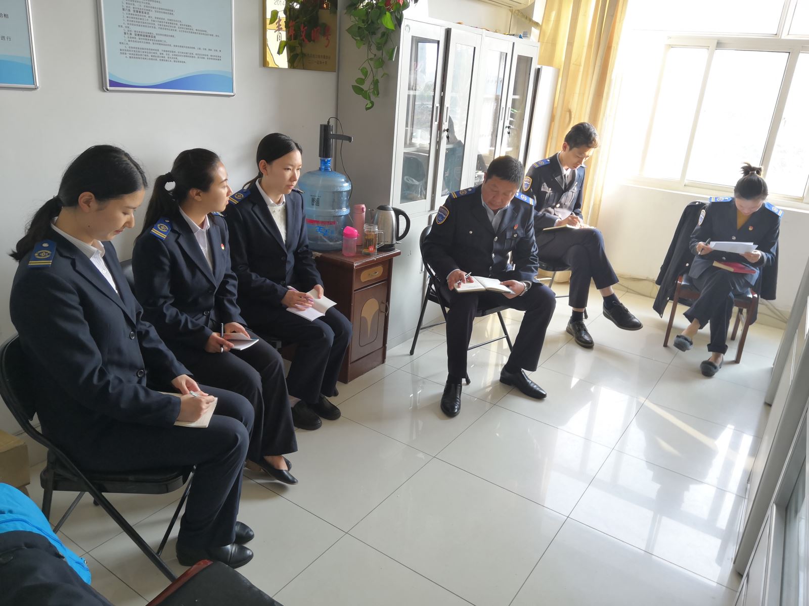 公交集團(tuán)召開(kāi)服務(wù)熱線新進(jìn)人員崗前培訓(xùn)