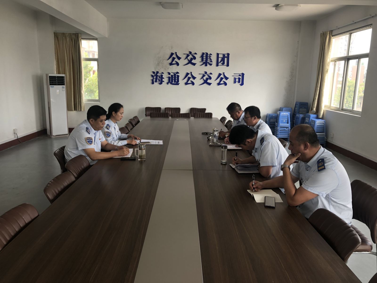 公交集團公交事業(yè)一部召開黨建學(xué)習(xí)會議