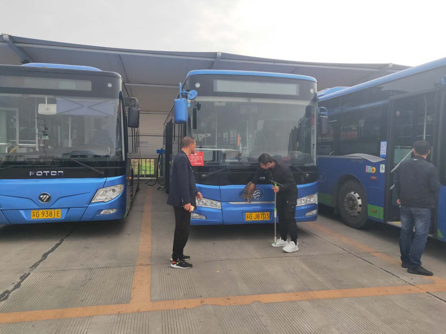 公交集團(tuán)公交事業(yè)一部開(kāi)展換季車(chē)輛專(zhuān)項(xiàng)檢查