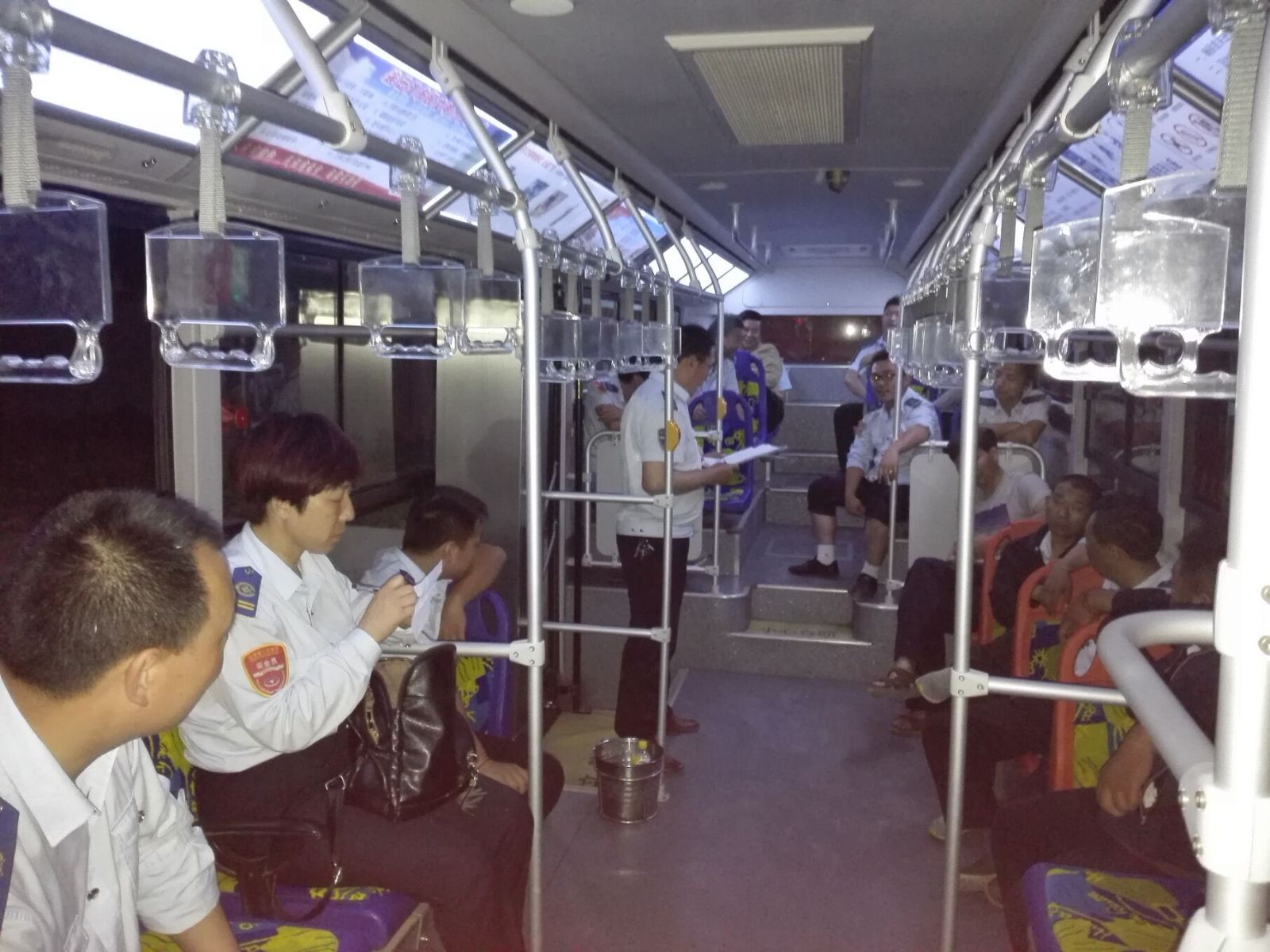 公交集團(tuán)海通公交公司召開駕駛員單線會(huì)議