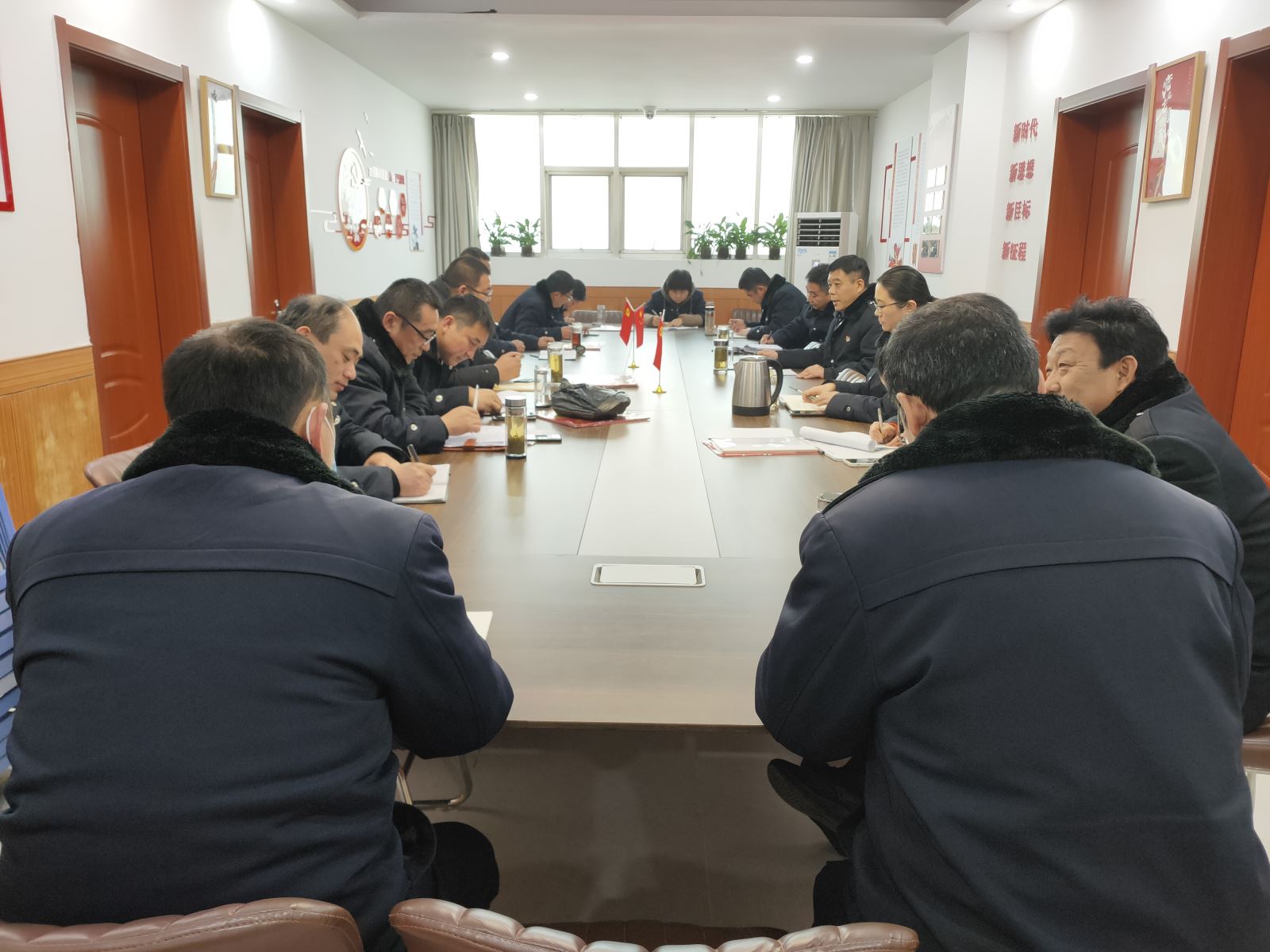 公交集團(tuán)公交事業(yè)一部召開夜班線運(yùn)營調(diào)整會議