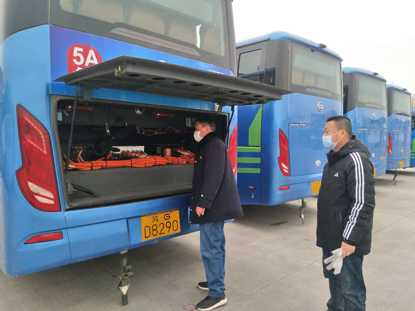 公交集團(tuán)經(jīng)營(yíng)發(fā)展事業(yè)部開(kāi)展春季安全行車 檢查工作