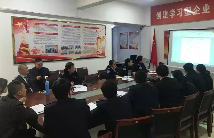 公交集團(tuán)機(jī)務(wù)技術(shù)部開展機(jī)務(wù)綜合管理培訓(xùn)會(huì)議