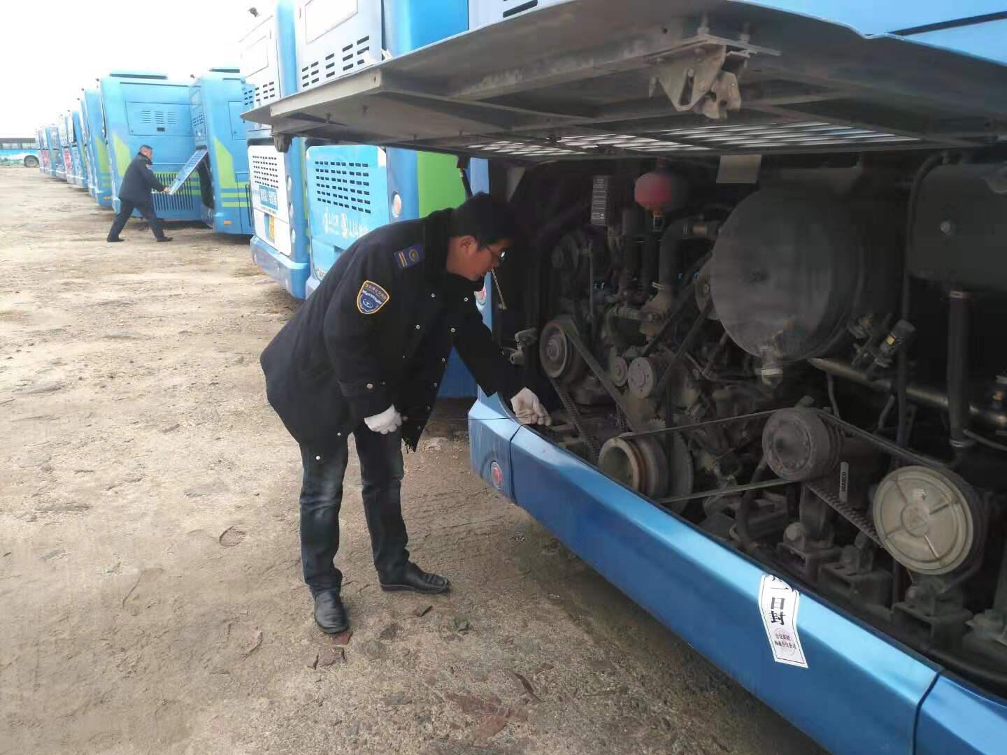 公交集團(tuán)公交事業(yè)一部開展“事故隱患排查月”專項檢查