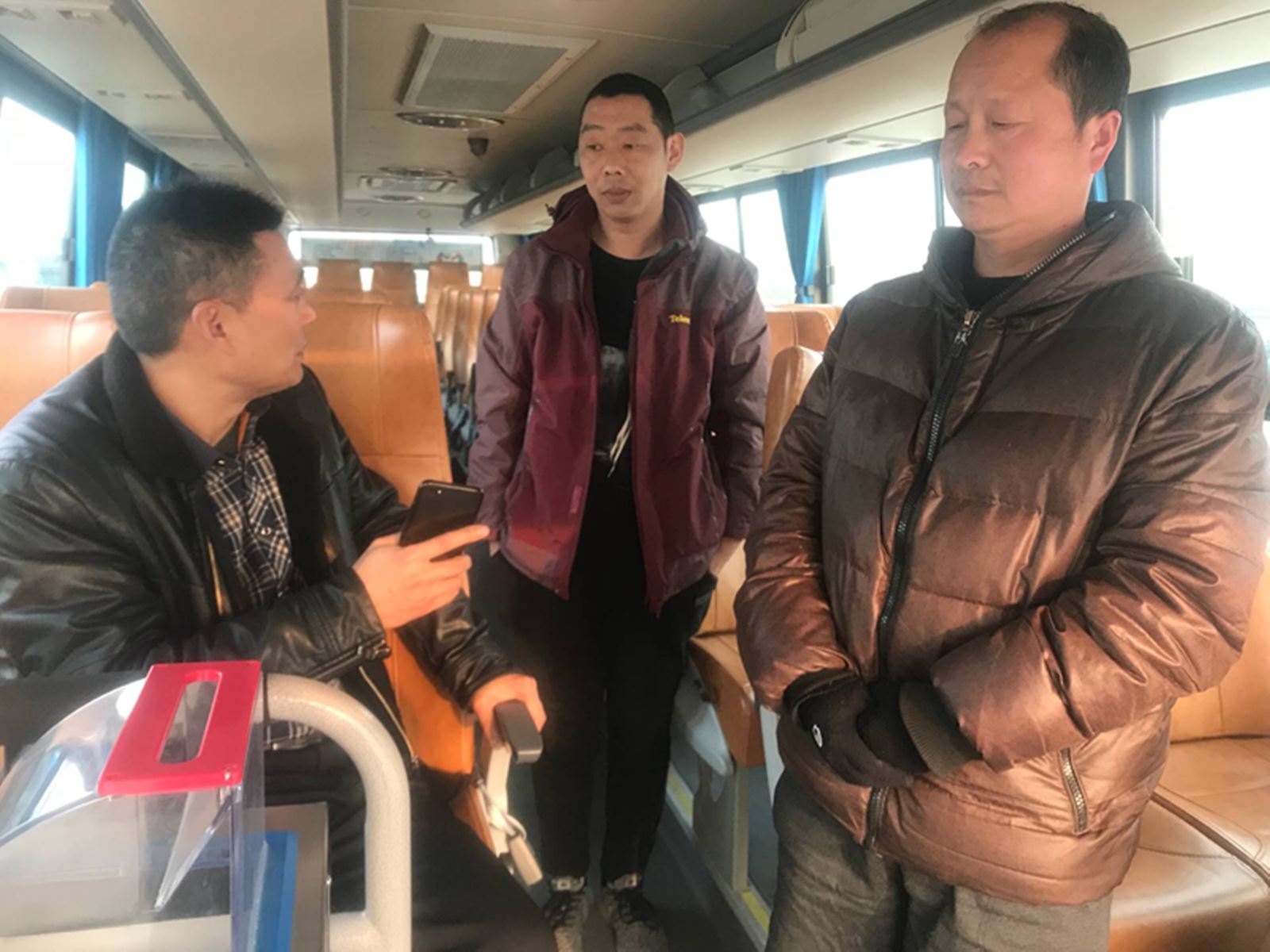 公交集團(tuán)經(jīng)營(yíng)發(fā)展事業(yè)部對(duì)新進(jìn)駕駛員開(kāi)展應(yīng)急處置培訓(xùn)