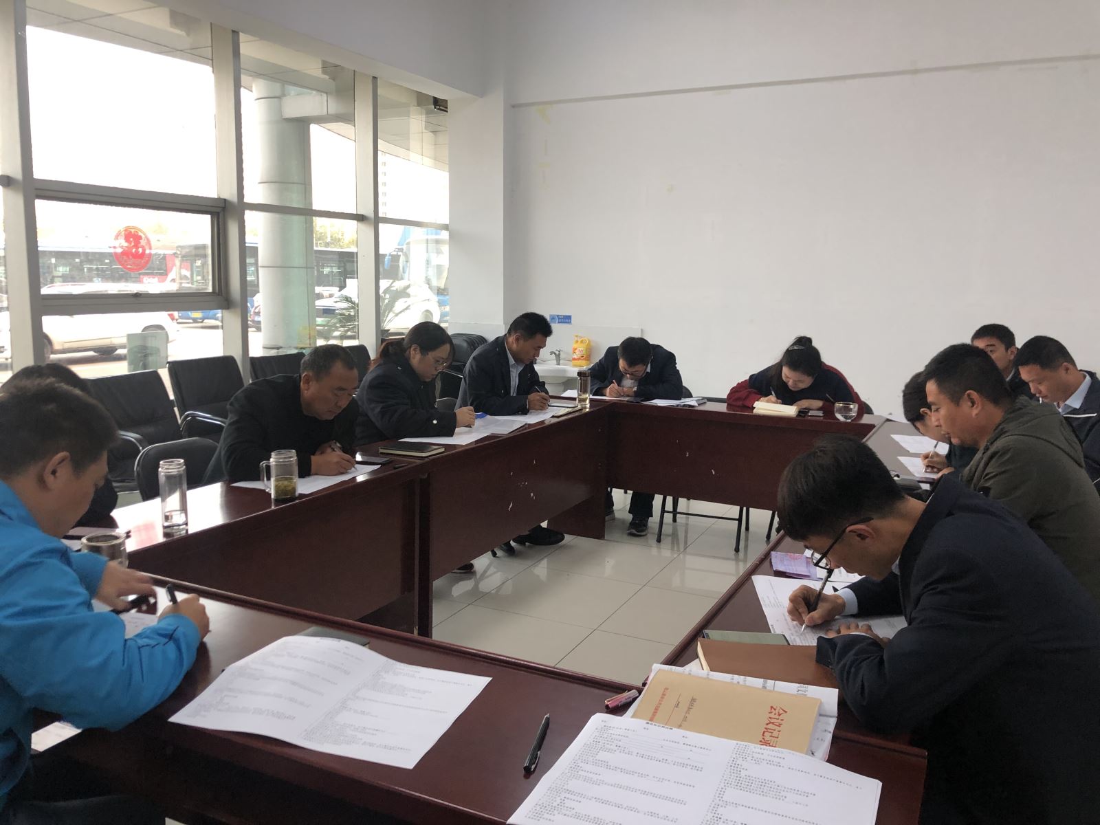 經(jīng)營發(fā)展事業(yè)部組織開展黨風(fēng)廉政建設(shè)知識測試