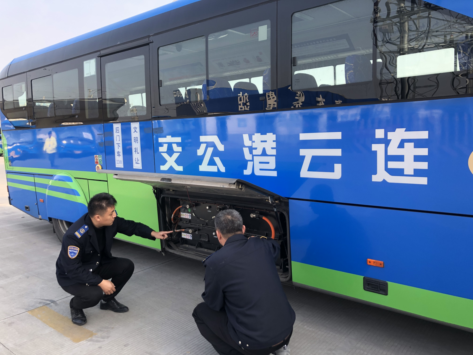 公交集團經(jīng)營發(fā)展事業(yè)部開展冬季車輛機務(wù)檢查