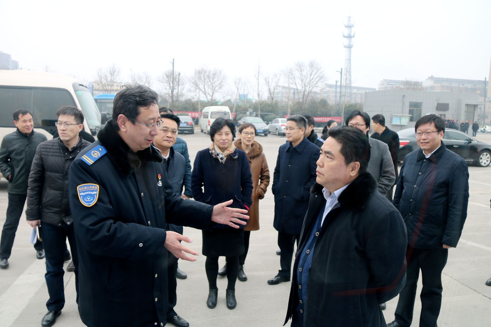 項雪龍市長一行赴公交集團調(diào)研“方便連云港建設”