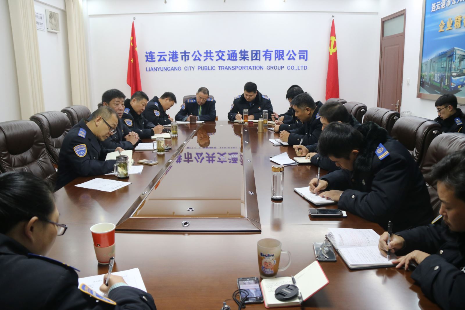 公交集團(tuán)召開路口限速專題會議