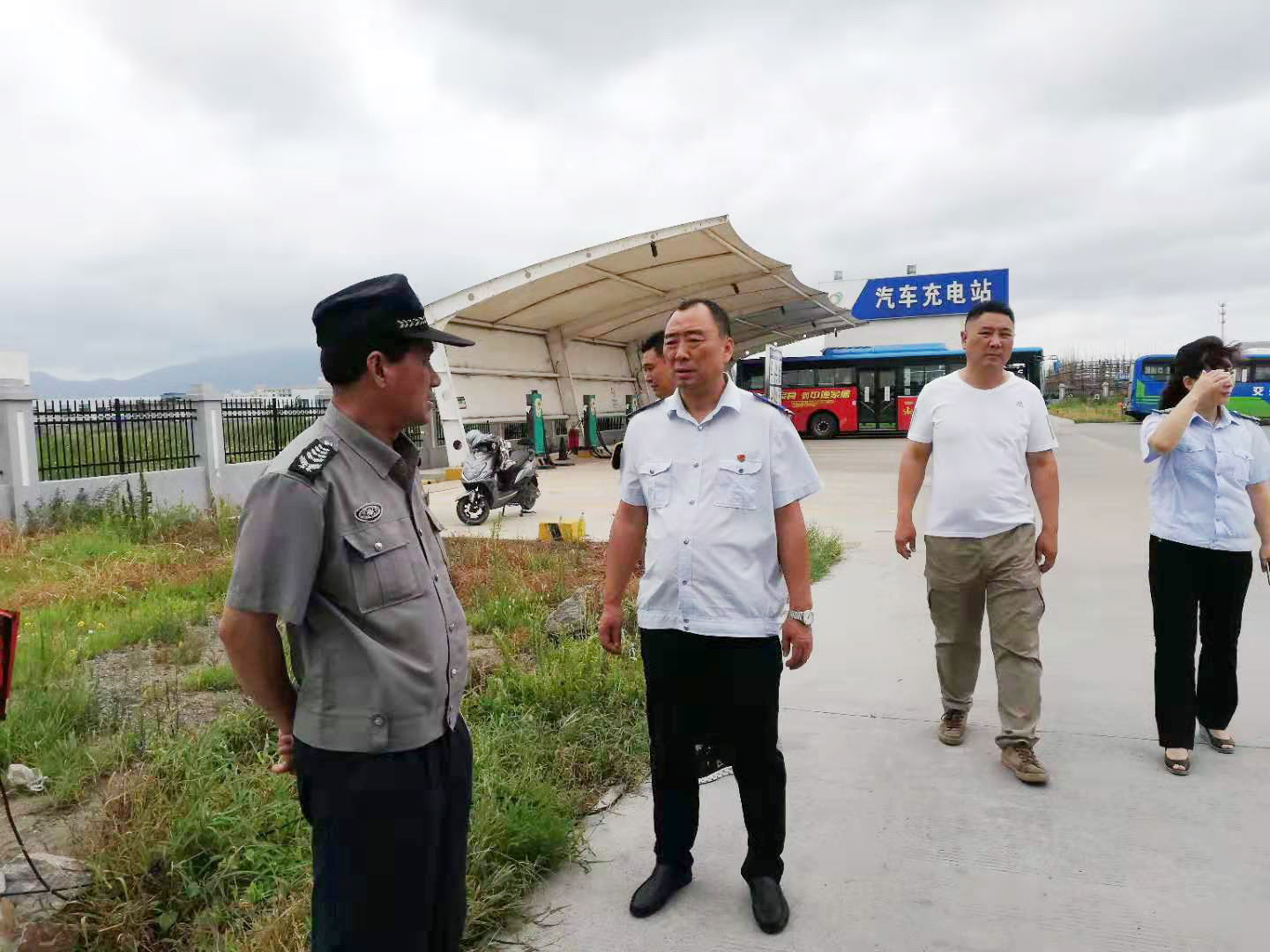 公交集團(tuán)經(jīng)營(yíng)發(fā)展事業(yè)部做好“利奇馬”臺(tái)風(fēng)防范工作