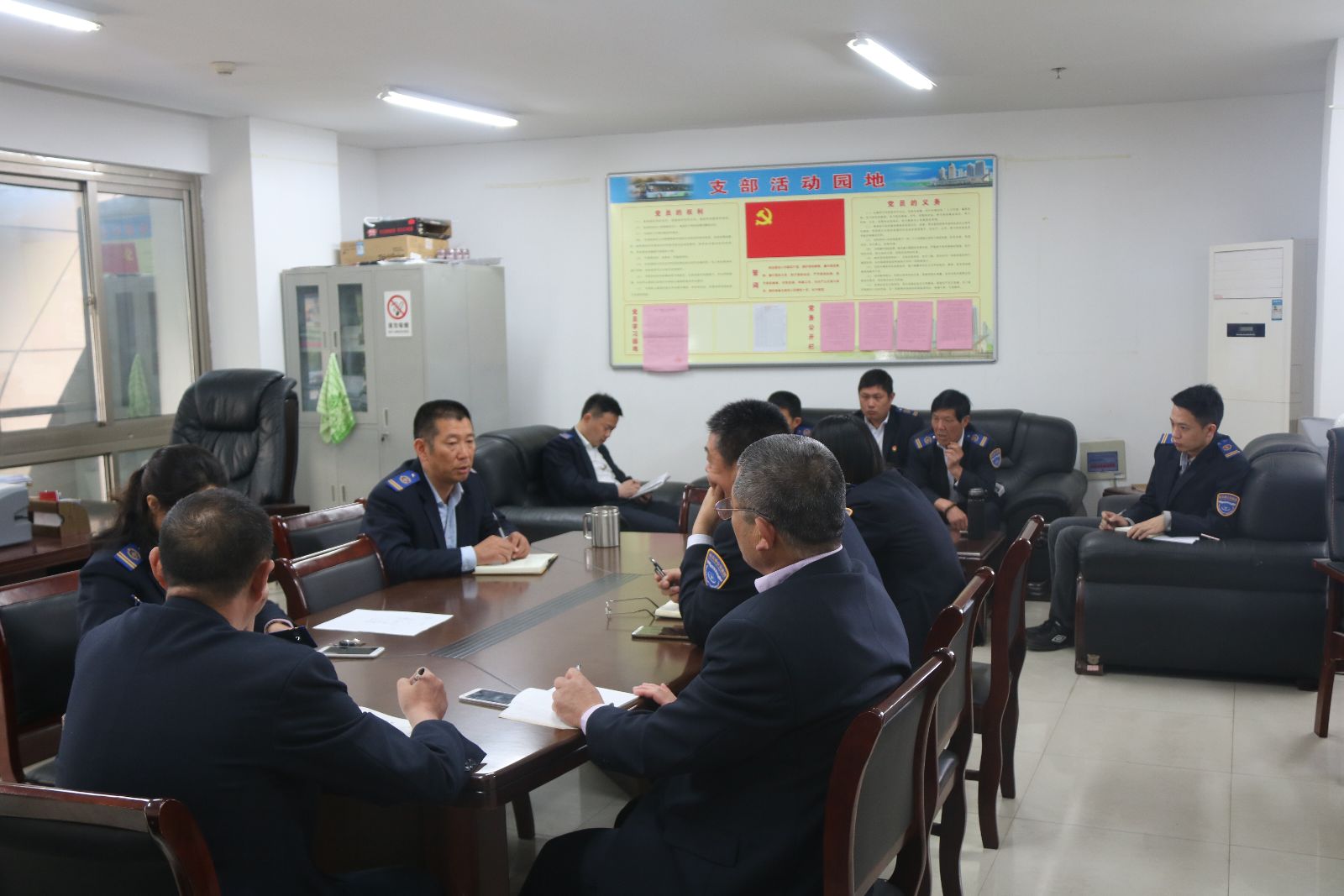 公交快速公司召開2017年全國文明城市創(chuàng)建動(dòng)員會(huì)