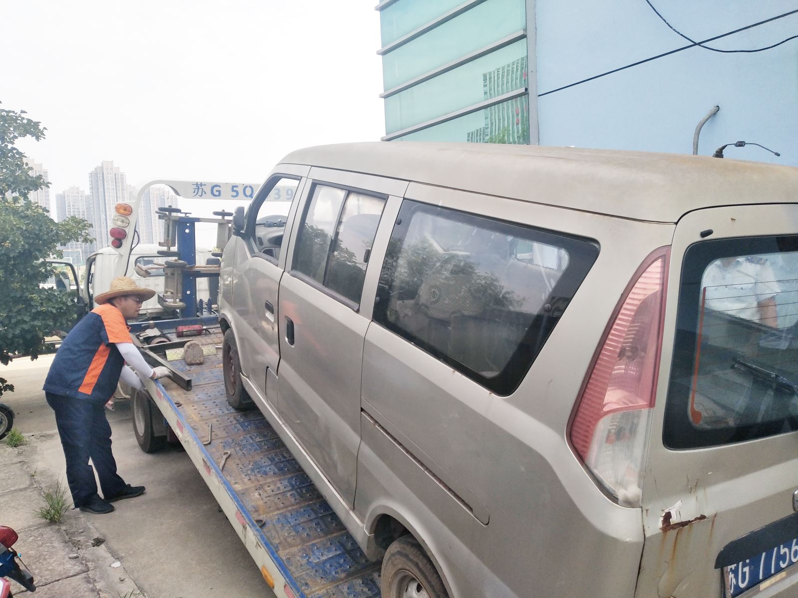 公交集團(tuán)對(duì)經(jīng)營(yíng)業(yè)務(wù)用車(chē)進(jìn)行報(bào)廢處置