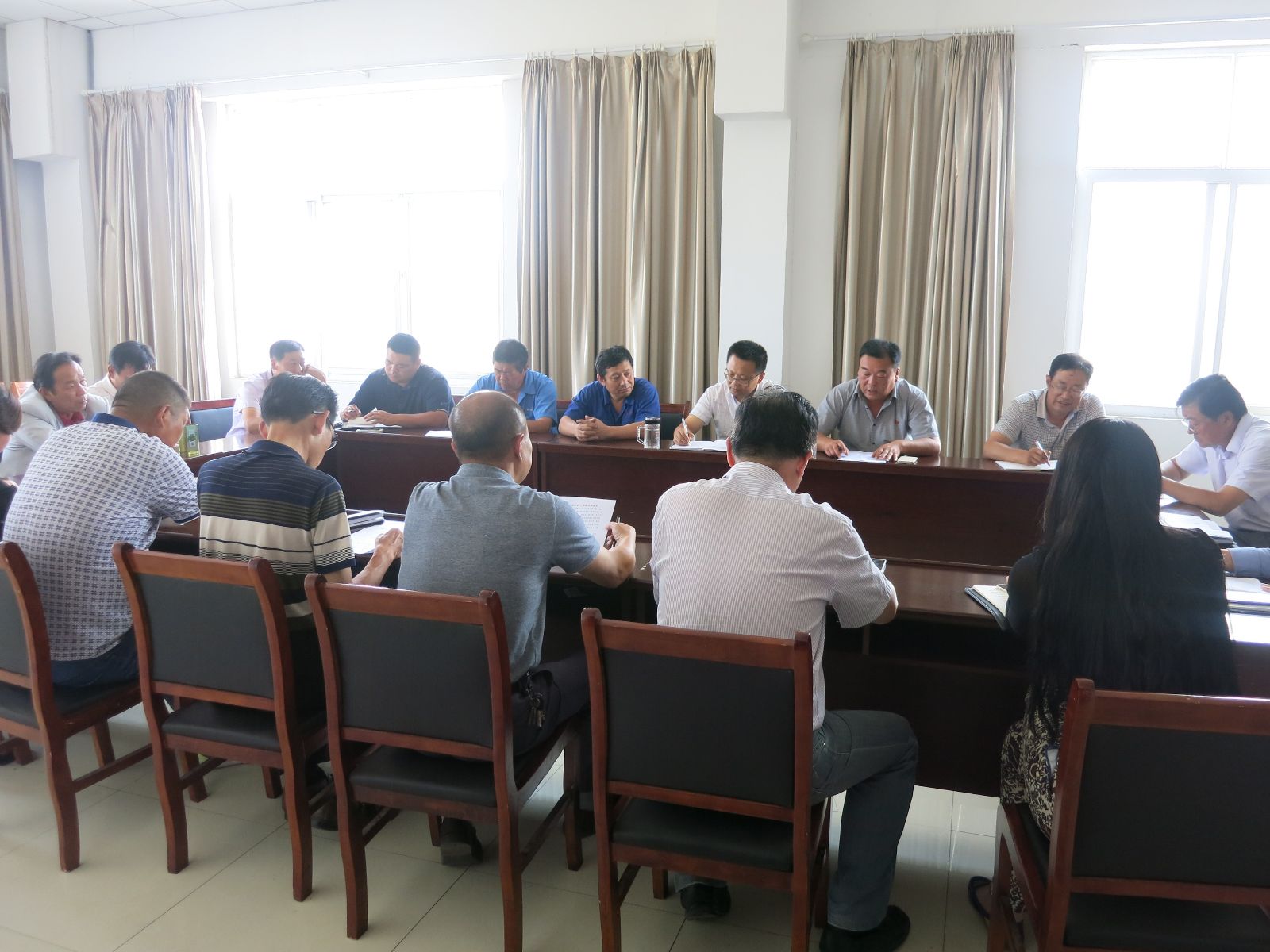 公交大浦保養(yǎng)廠學(xué)習(xí)貫徹市第十二次黨代會精神