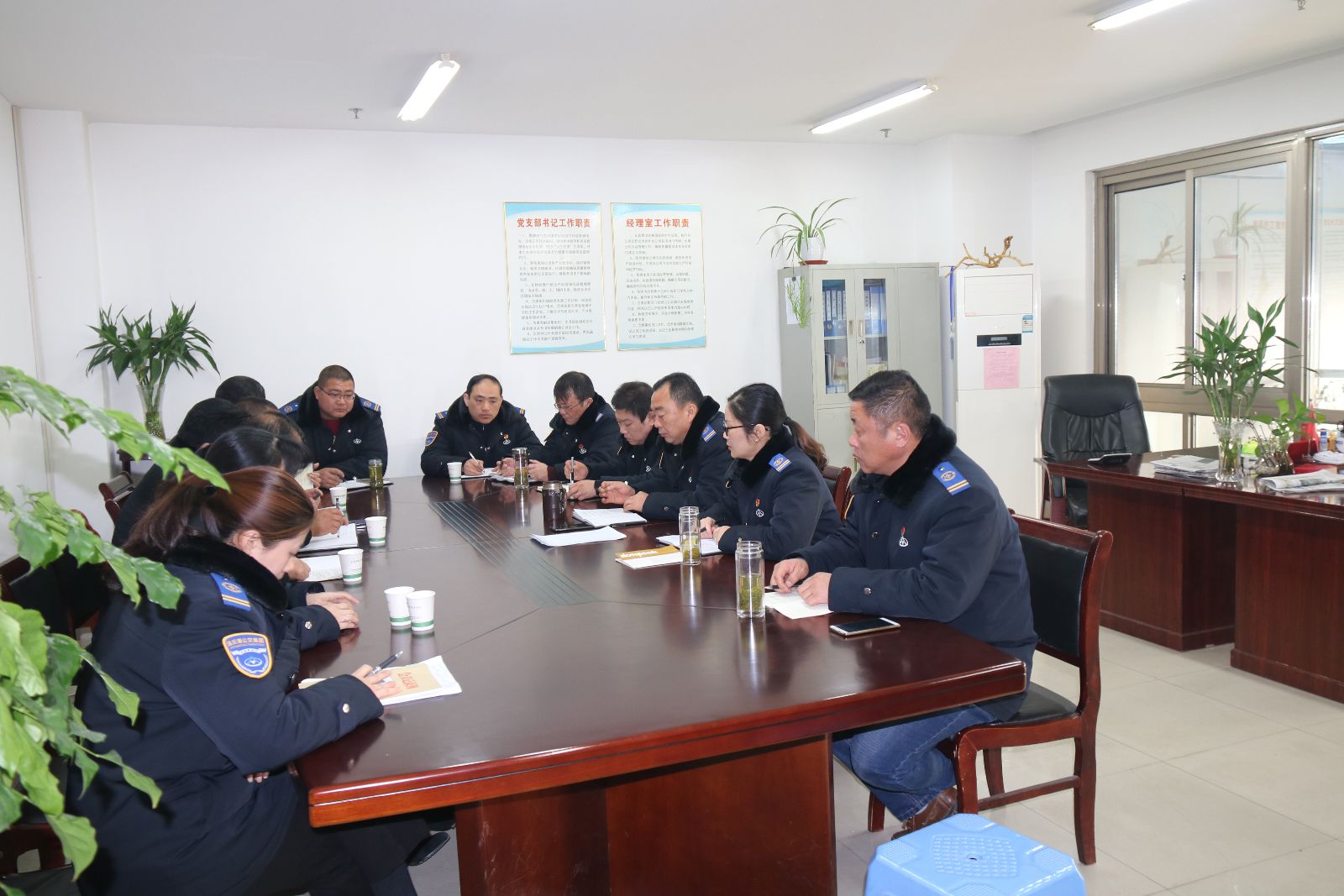 公交海州公司“事故隱患排查月”安全領(lǐng)導(dǎo)小組工作部署會議