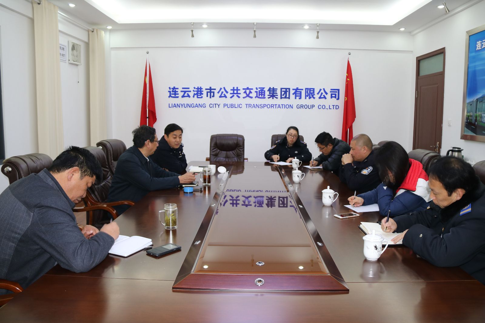 市公安公交分局領導到公交調(diào)研防恐安保工作