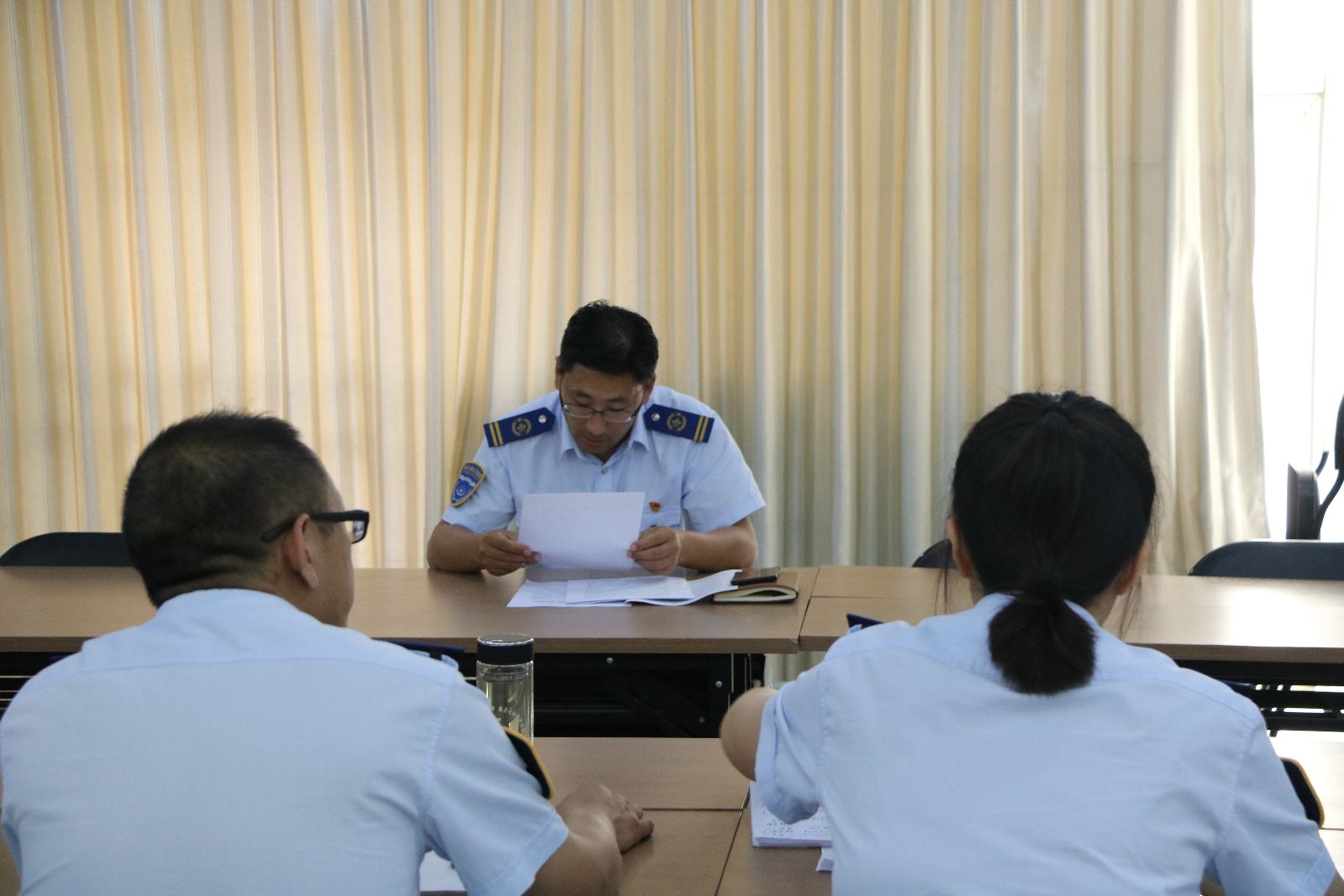 公交集團(tuán)機(jī)關(guān)黨總支開展專題組織生活會前期準(zhǔn)備工作