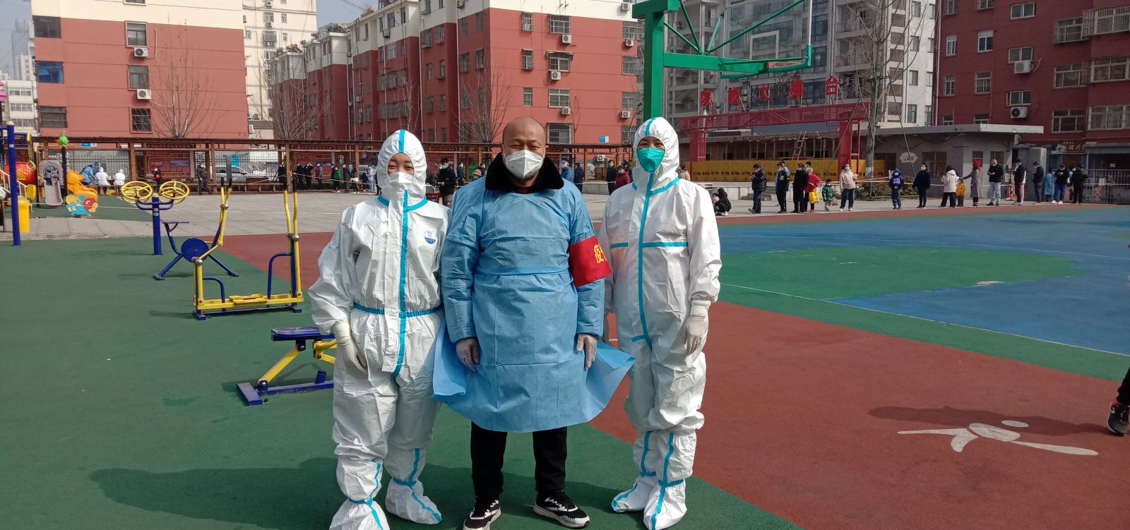 快速公交事業(yè)部“公交三劍客”志愿者