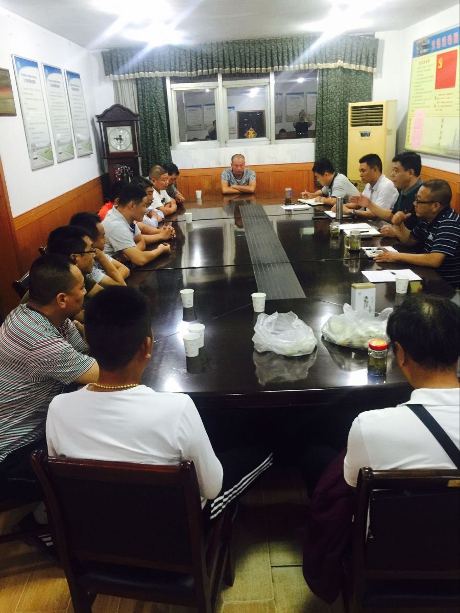 公交新浦公司組織召開品牌線路駕駛員座談會